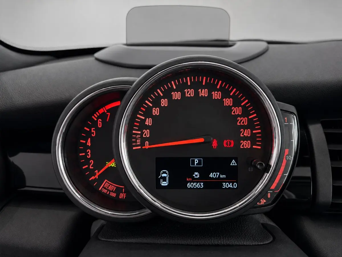 1.5 Cooper Summer Red Edition | LED | Automaat | Panoramadak | Harman Kardon Audio |  Airco | Cruise Control | Keyless Entry |