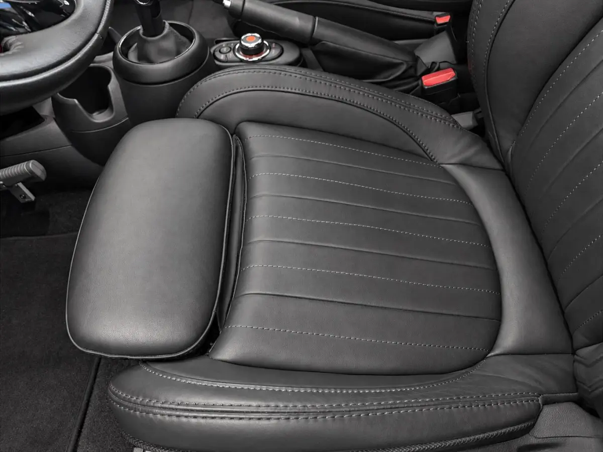 1.5 Cooper Summer Red Edition | LED | Automaat | Panoramadak | Harman Kardon Audio |  Airco | Cruise Control | Keyless Entry |
