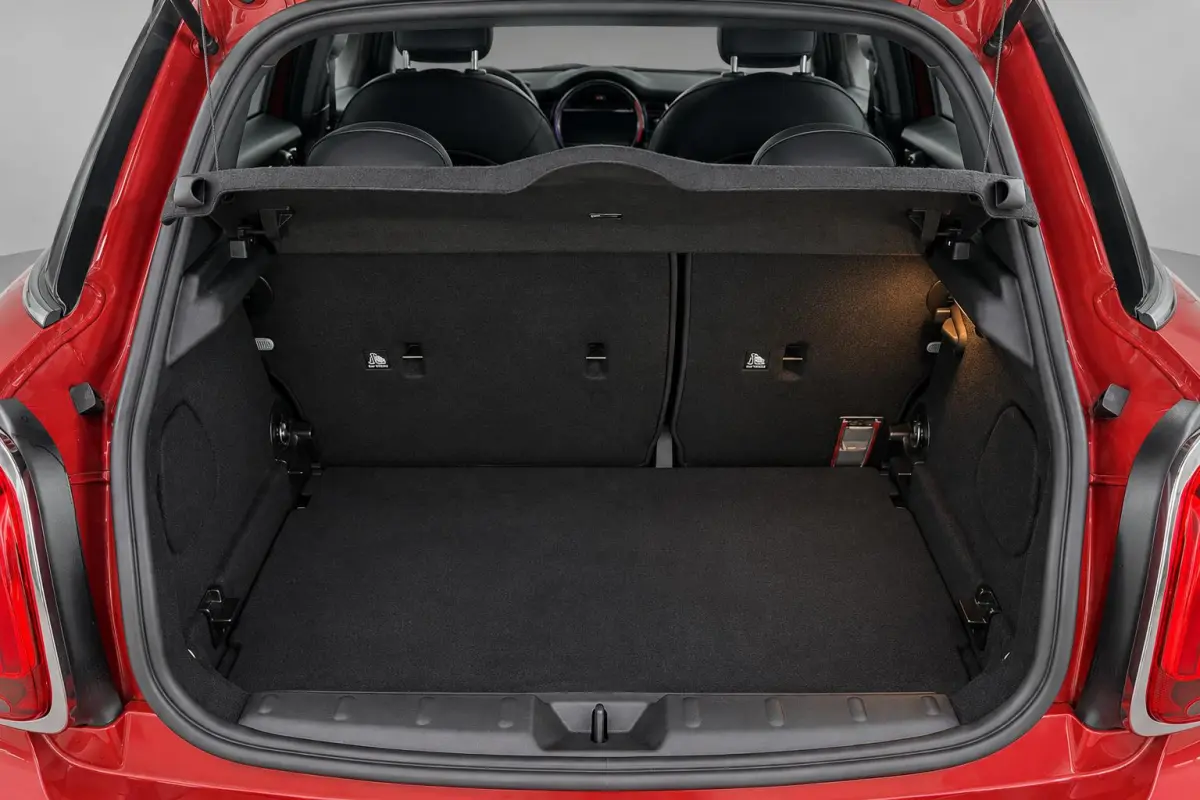 1.5 Cooper Summer Red Edition | LED | Automaat | Panoramadak | Harman Kardon Audio |  Airco | Cruise Control | Keyless Entry |
