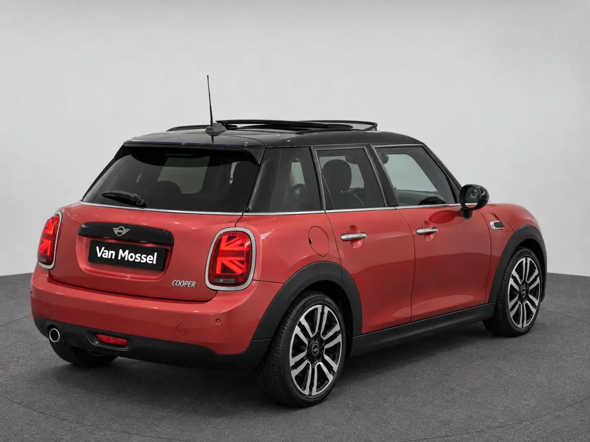 1.5 Cooper Summer Red Edition | LED | Automaat | Panoramadak | Harman Kardon Audio |  Airco | Cruise Control | Keyless Entry |