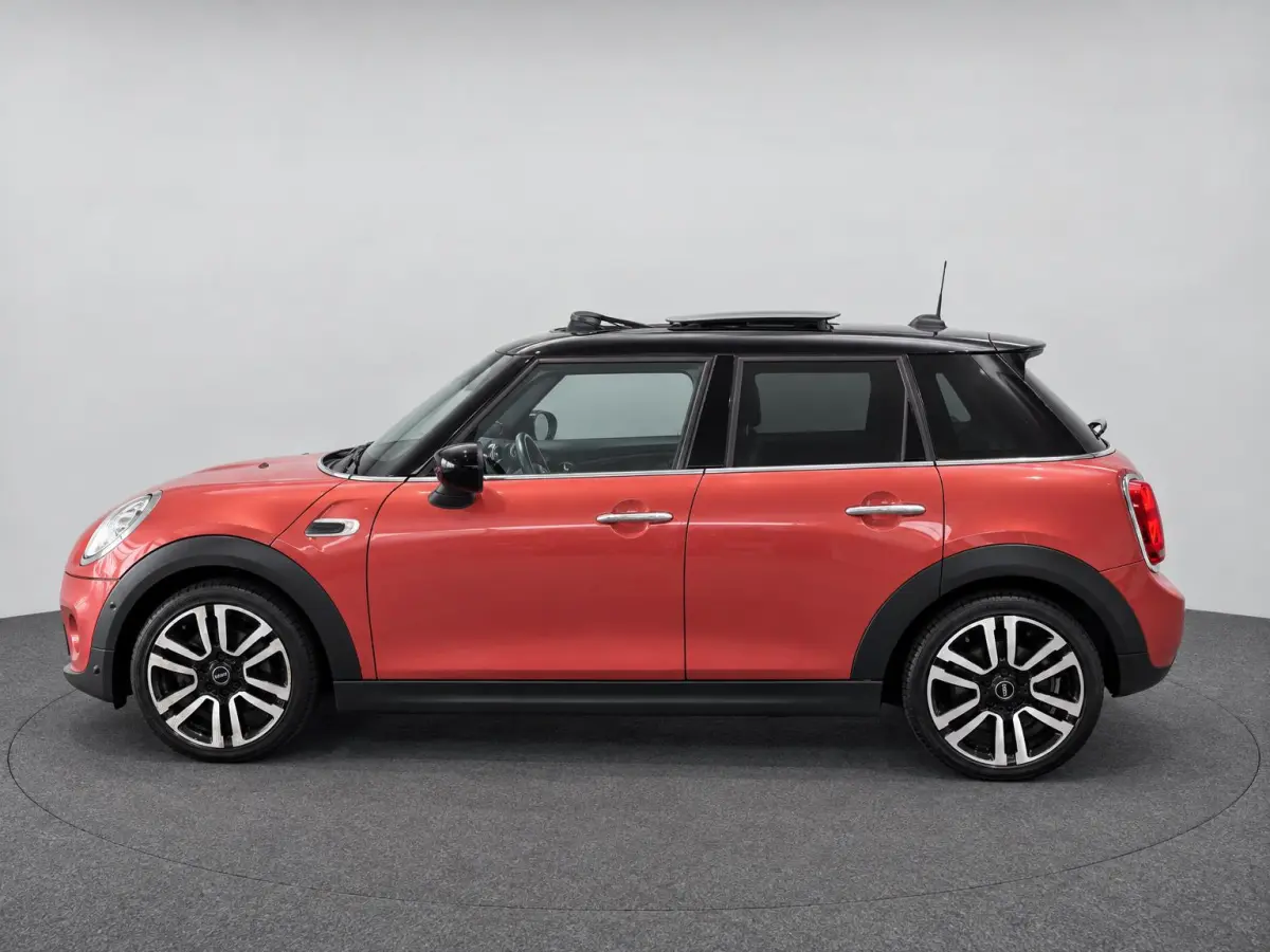 1.5 Cooper Summer Red Edition | LED | Automaat | Panoramadak | Harman Kardon Audio |  Airco | Cruise Control | Keyless Entry |