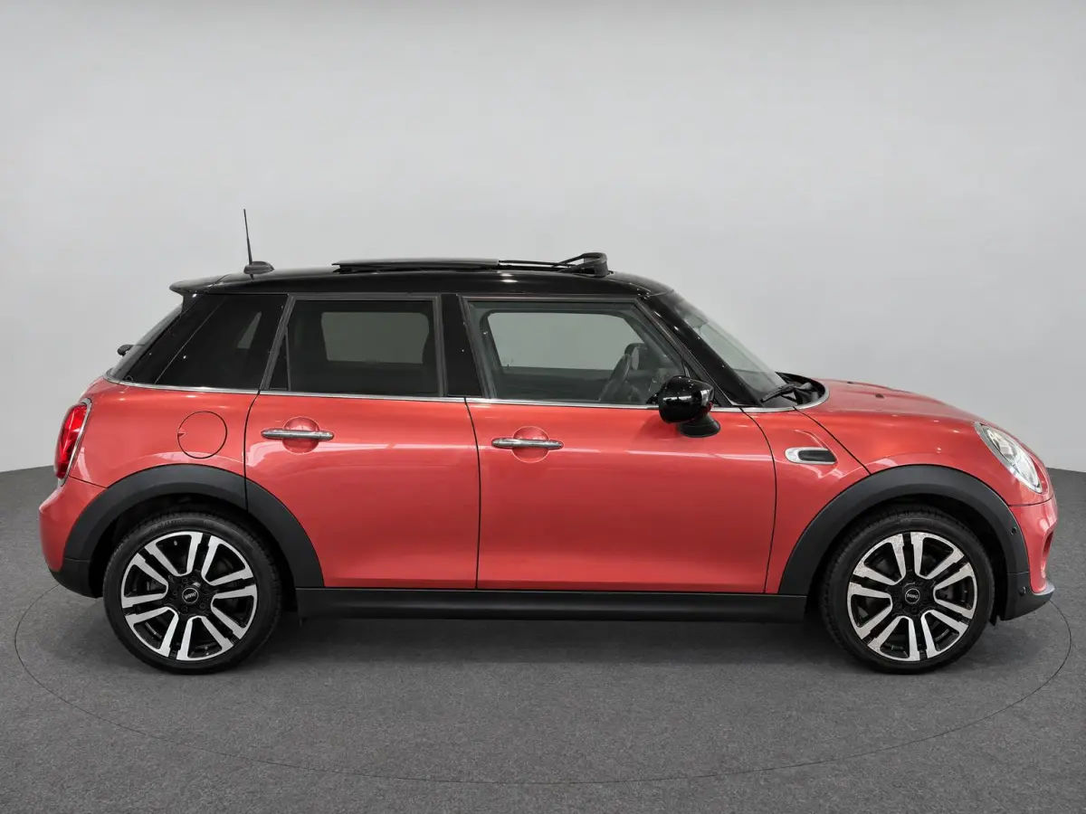 1.5 Cooper Summer Red Edition | LED | Automaat | Panoramadak | Harman Kardon Audio |  Airco | Cruise Control | Keyless Entry |