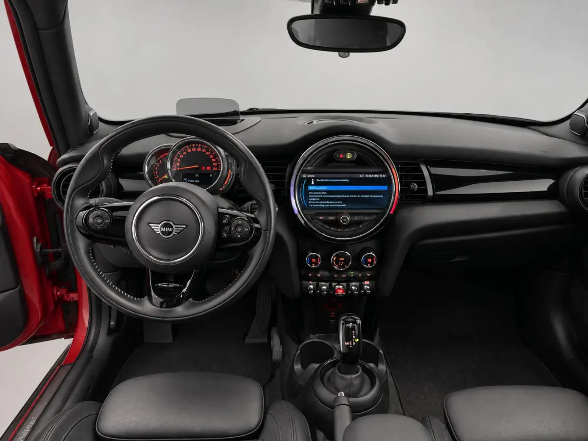 1.5 Cooper Summer Red Edition | LED | Automaat | Panoramadak | Harman Kardon Audio |  Airco | Cruise Control | Keyless Entry |