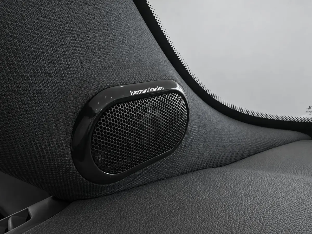 1.5 Cooper Summer Red Edition | LED | Automaat | Panoramadak | Harman Kardon Audio |  Airco | Cruise Control | Keyless Entry |