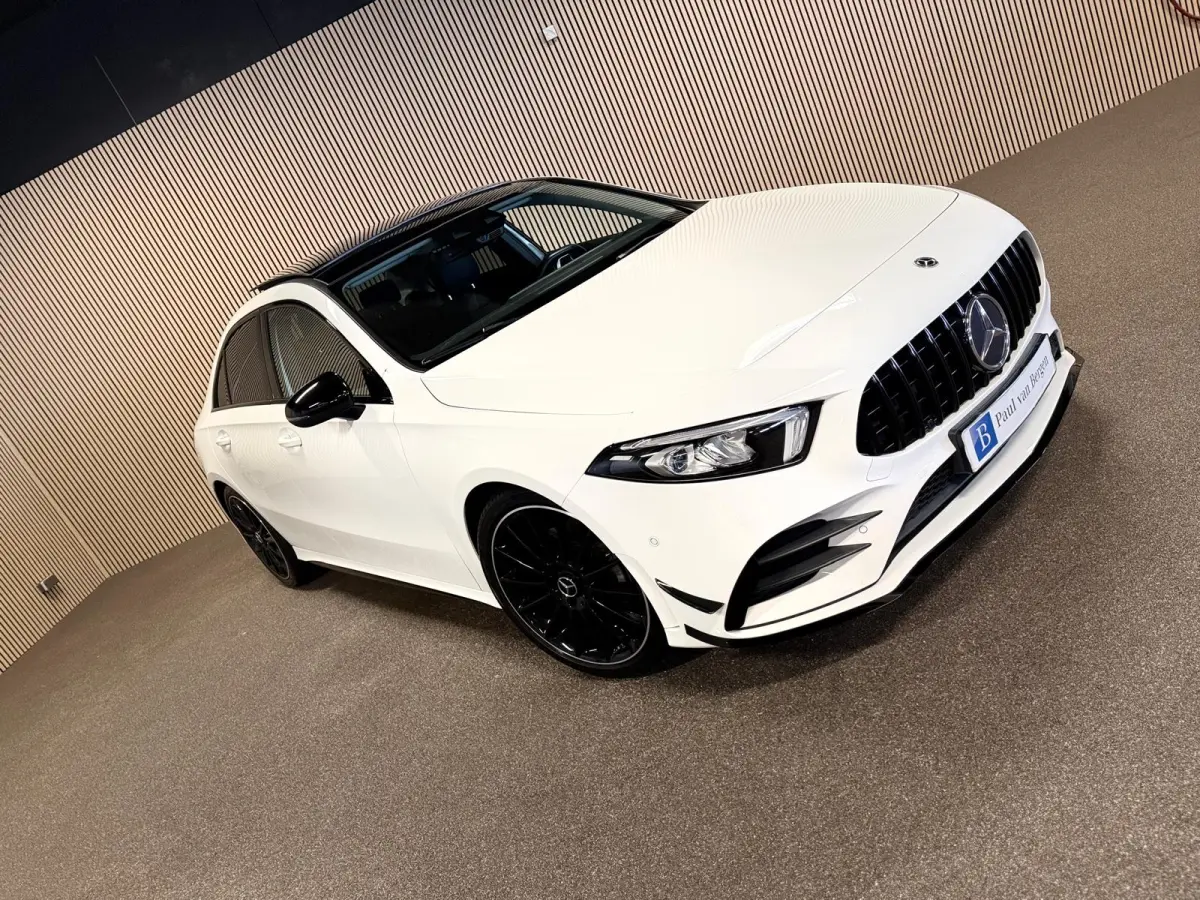 200 AMG STYLING-PANO-CAMERA-NIGHT-MULTISPAAKS-APPLE CARPLAY