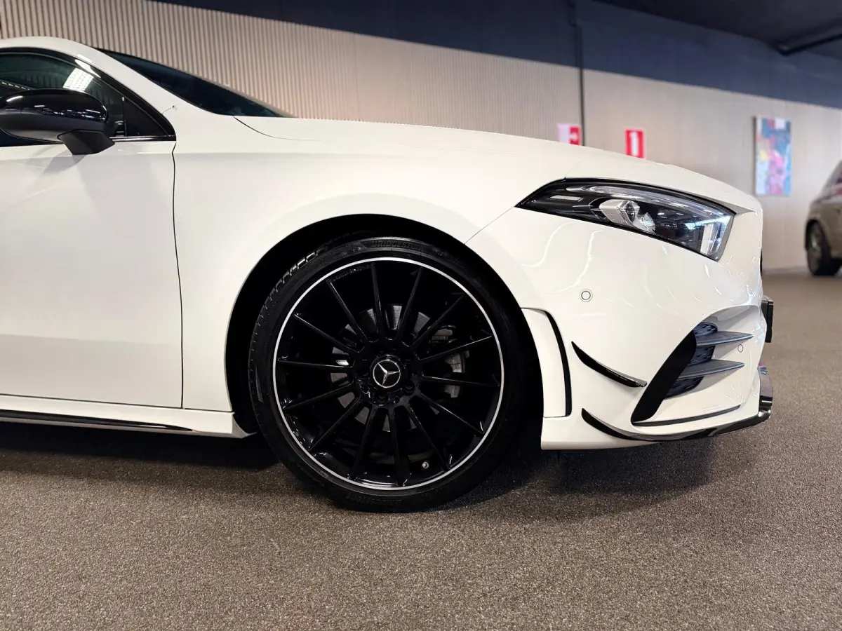 200 AMG STYLING-PANO-CAMERA-NIGHT-MULTISPAAKS-APPLE CARPLAY