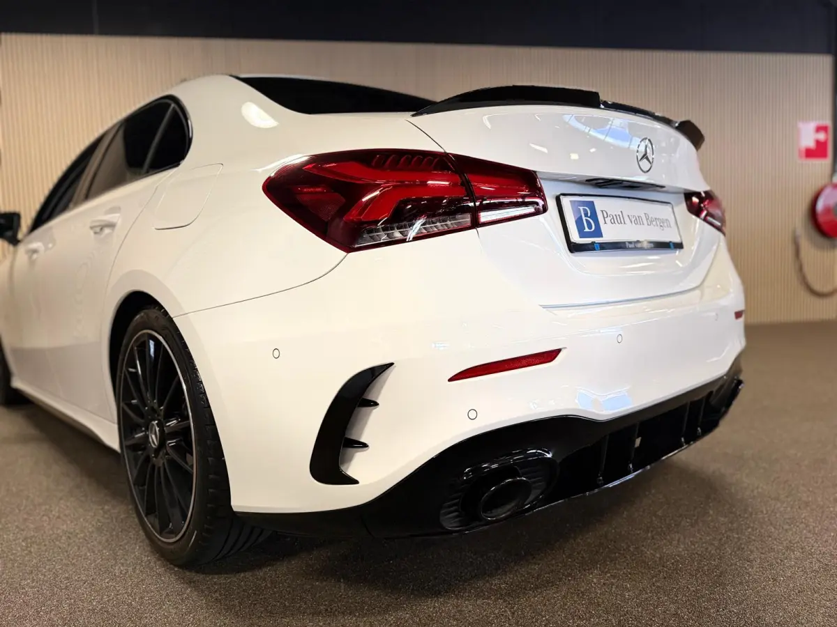 200 AMG STYLING-PANO-CAMERA-NIGHT-MULTISPAAKS-APPLE CARPLAY