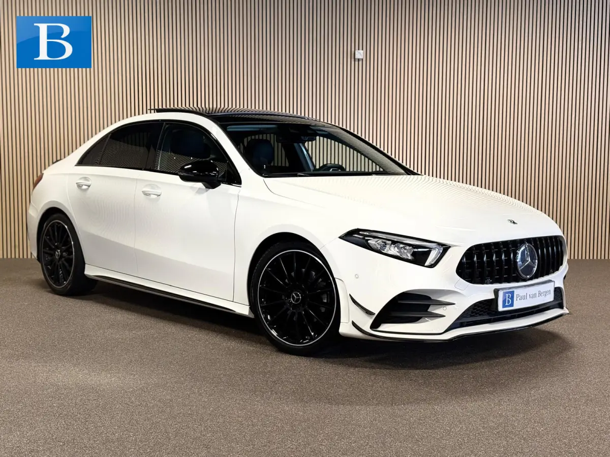 200 AMG STYLING-PANO-CAMERA-NIGHT-MULTISPAAKS-APPLE CARPLAY