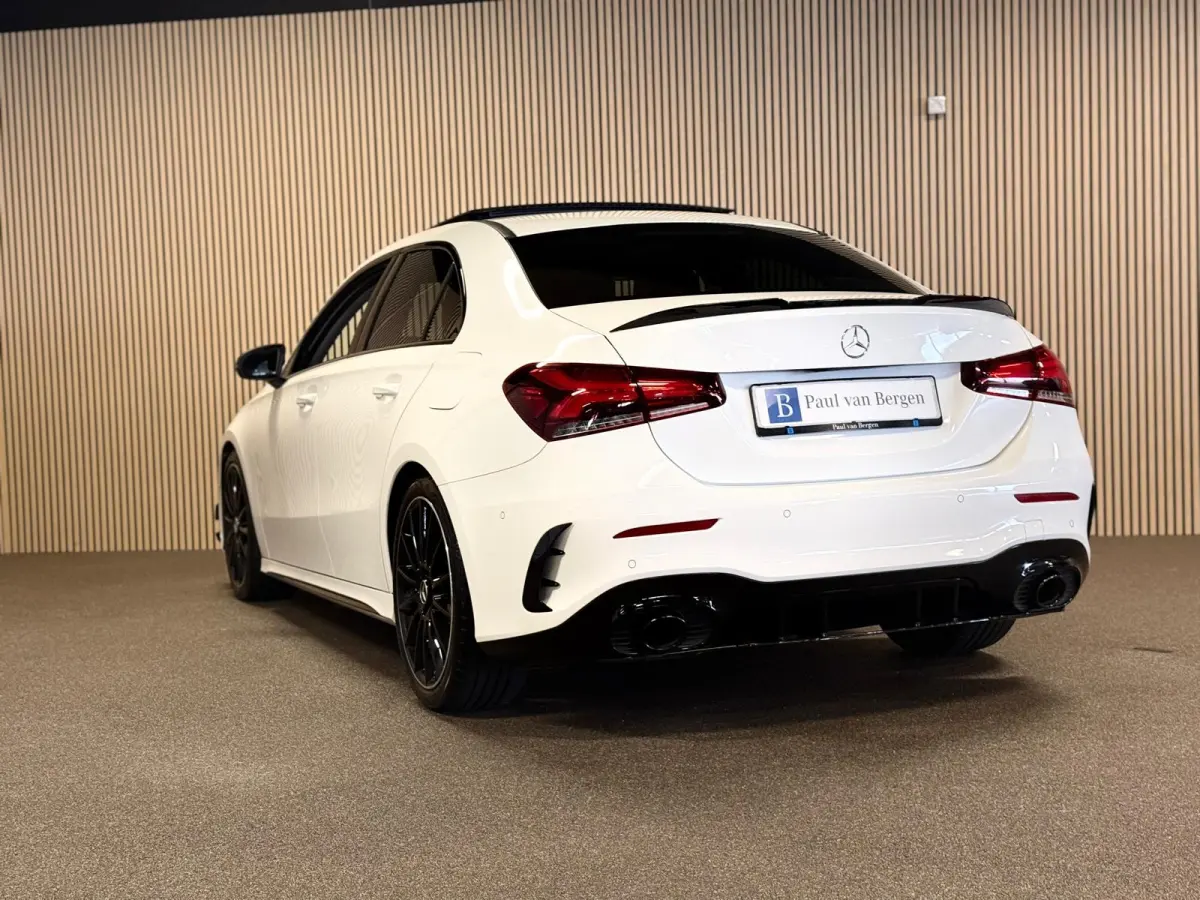200 AMG STYLING-PANO-CAMERA-NIGHT-MULTISPAAKS-APPLE CARPLAY