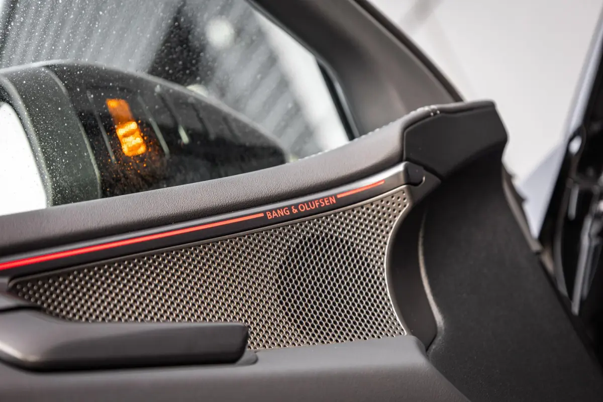 2.0 e-hybrid 367pk quattro S edition Competition | Luchtvering | HUD | Trekhaak | Stoelventilatie | B&O Audio | S6 Sierstukken