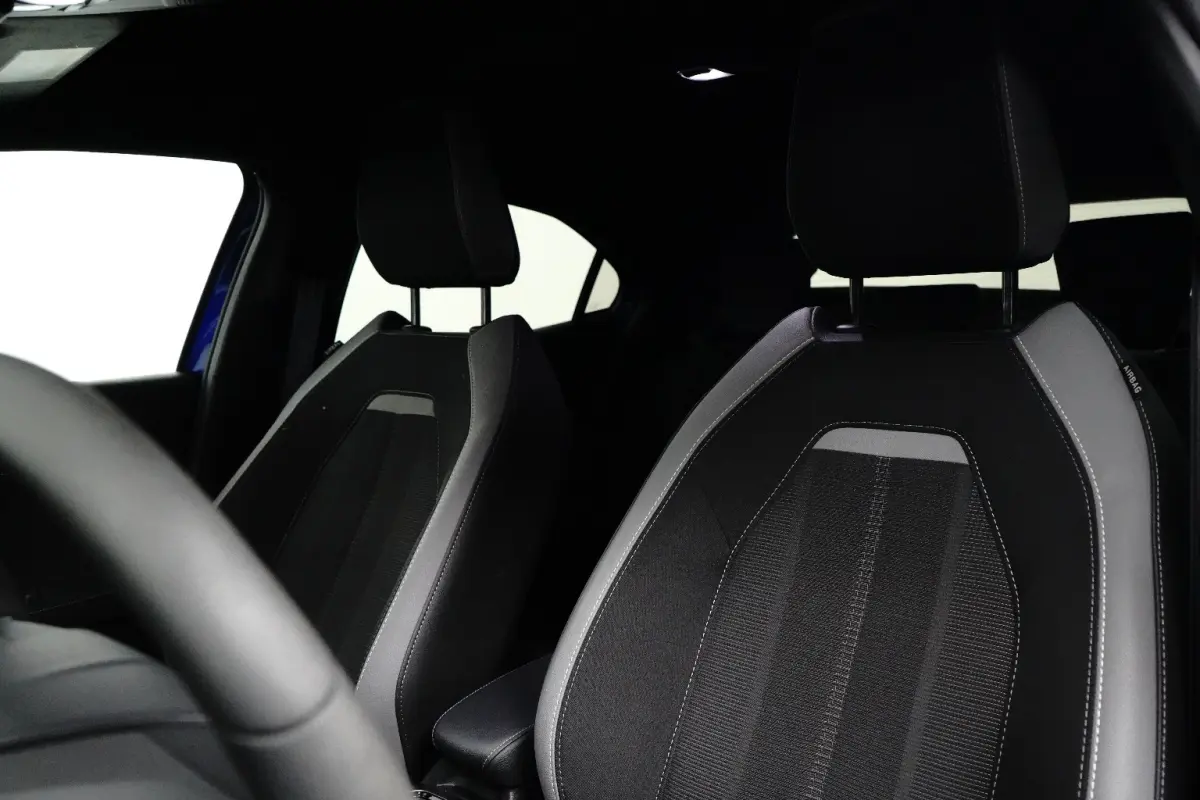 GS 54 kWh | Navi | Camera | stuurverw. | LMV 18"| Parkeersens. V+A | AD. Cruise control | Zwarte Hemel |