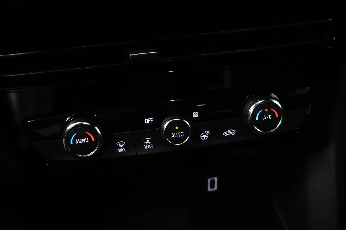 GS 54 kWh | Navi | Camera | stuurverw. | LMV 18"| Parkeersens. V+A | AD. Cruise control | Zwarte Hemel |