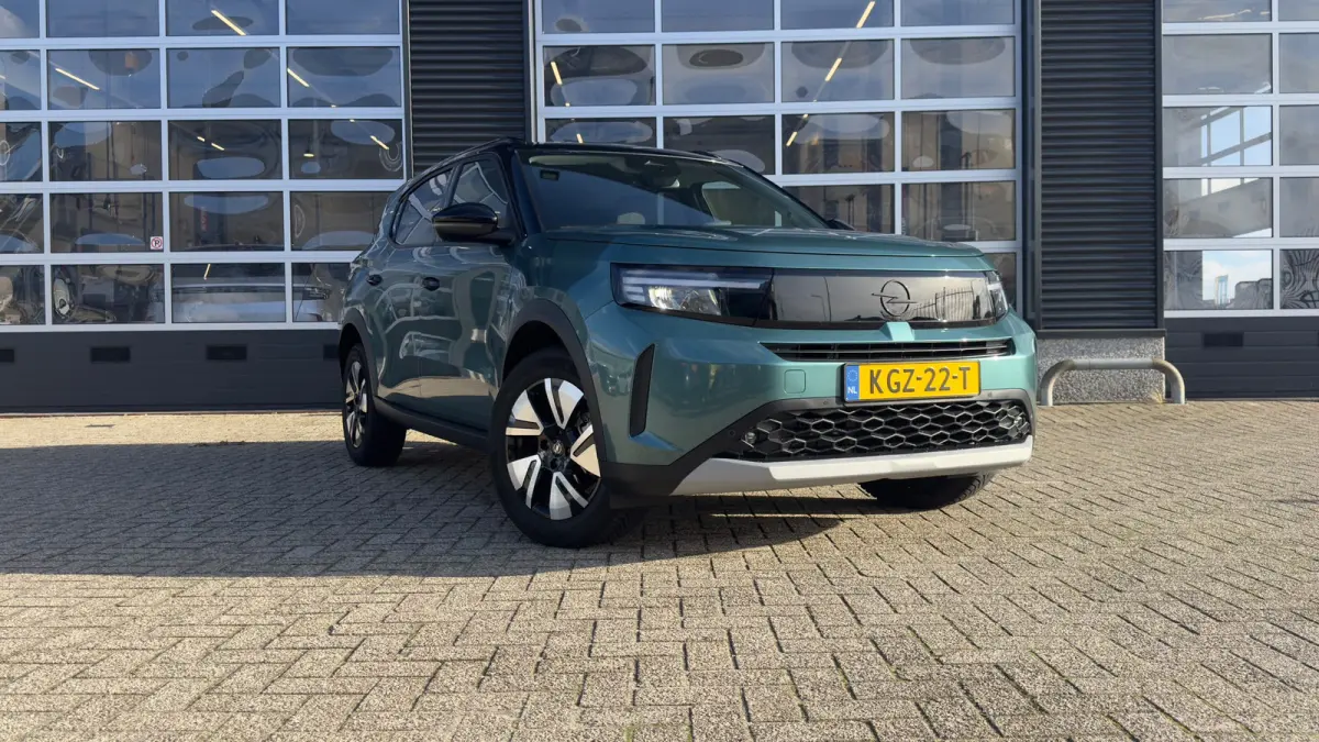 1.2 Turbo Hybrid GS | NL auto | Stoel + Stuur verwarming | Draadloze telefoon lader | Cruise | Apple Carplay / Android Auto | LMV |
