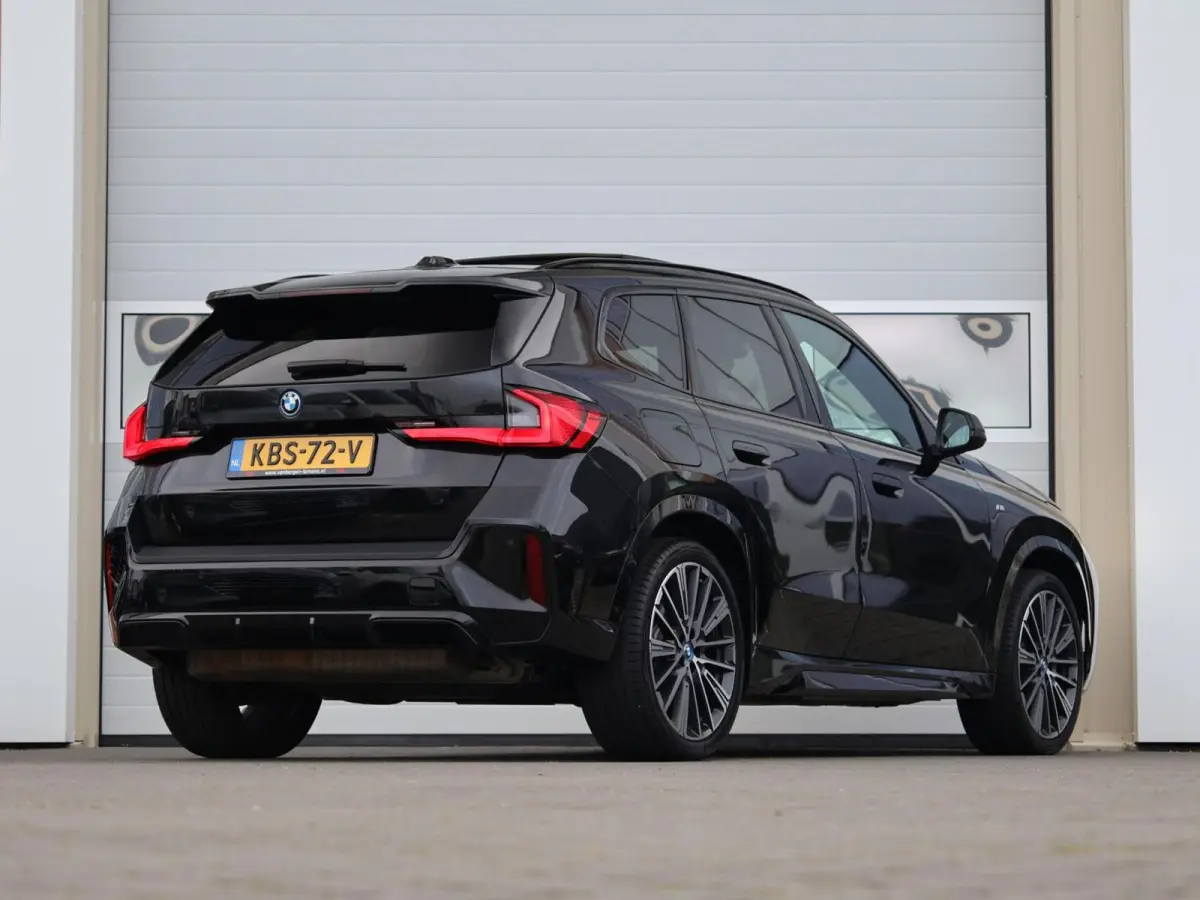 xDrive30e M-sport | Panoramadak | SOH 97,5% | 360° Camera