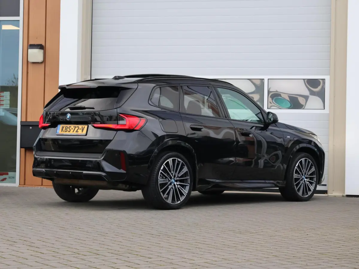 xDrive30e M-sport | Panoramadak | SOH 97,5% | 360° Camera