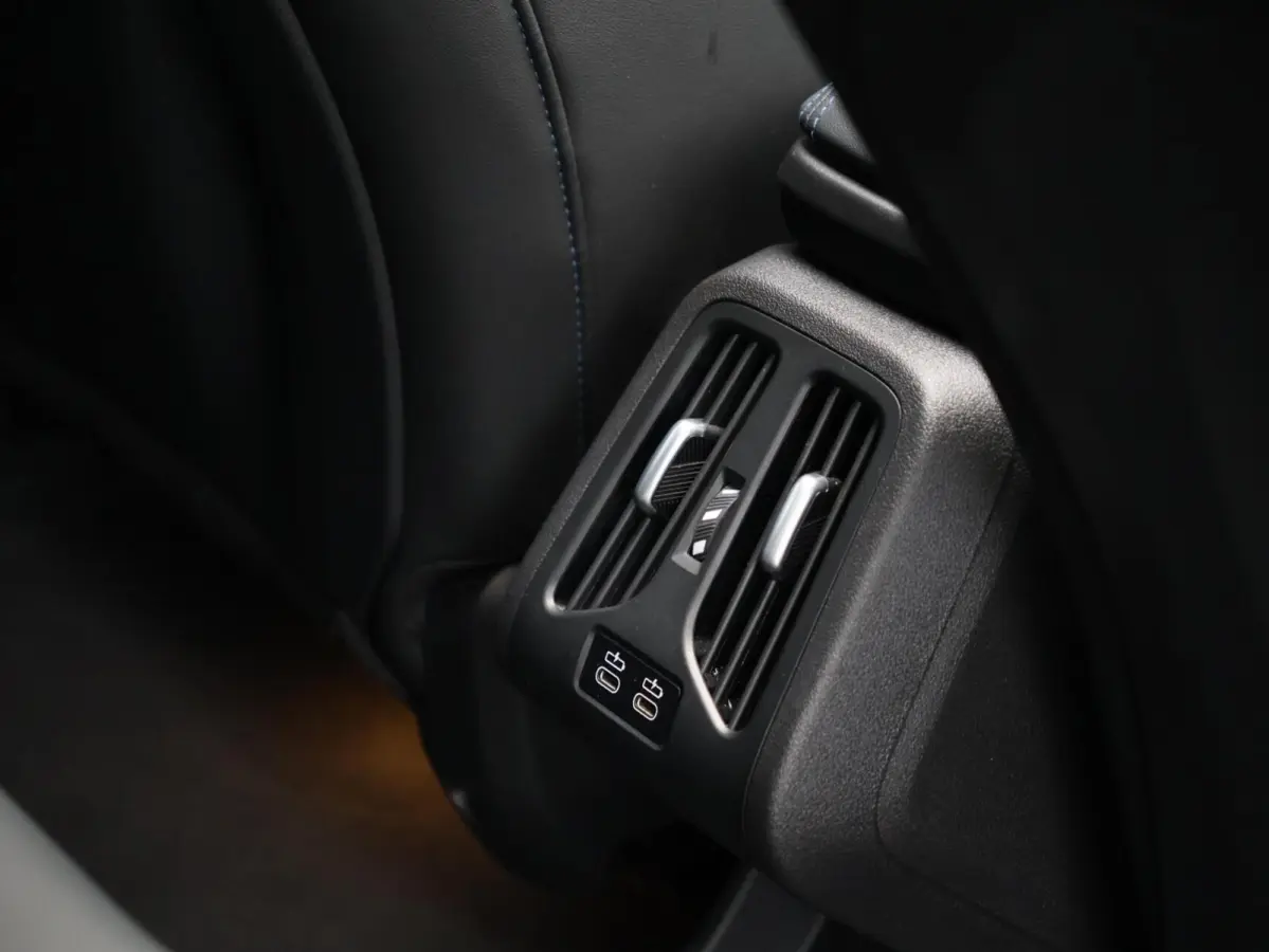 xDrive30e M-sport | Panoramadak | SOH 97,5% | 360° Camera