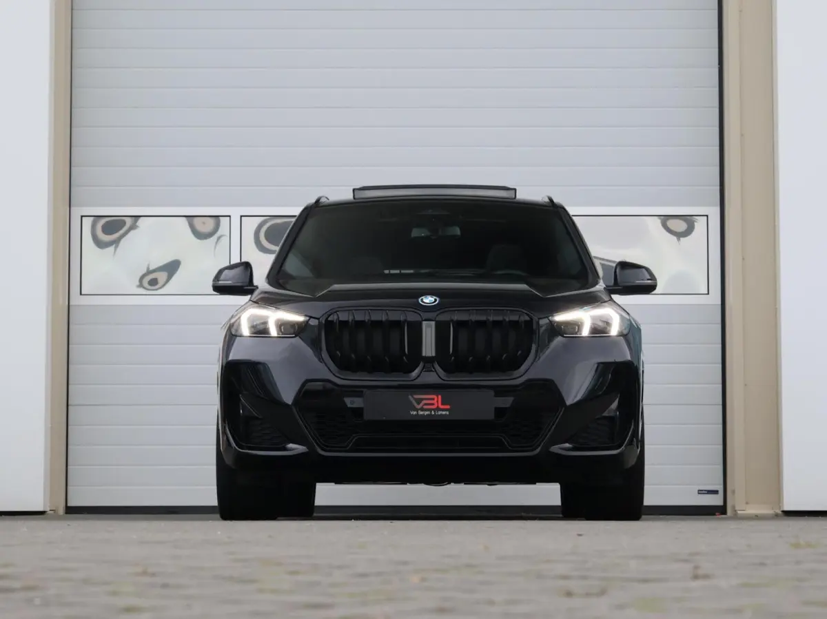 xDrive30e M-sport | Panoramadak | SOH 97,5% | 360° Camera