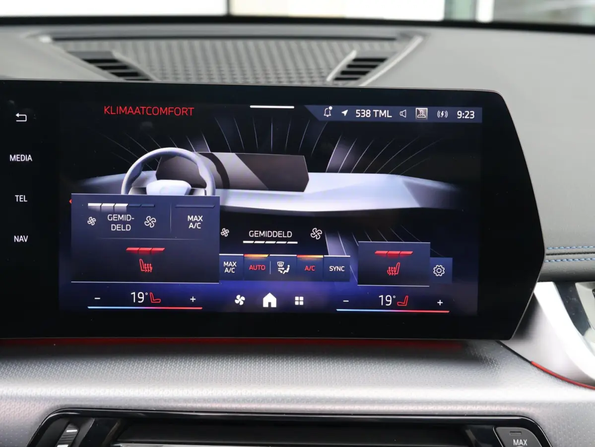 xDrive30e M-sport | Panoramadak | SOH 97,5% | 360° Camera
