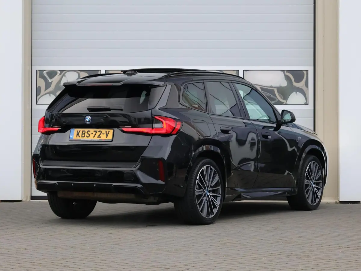 xDrive30e M-sport | Panoramadak | SOH 97,5% | 360° Camera