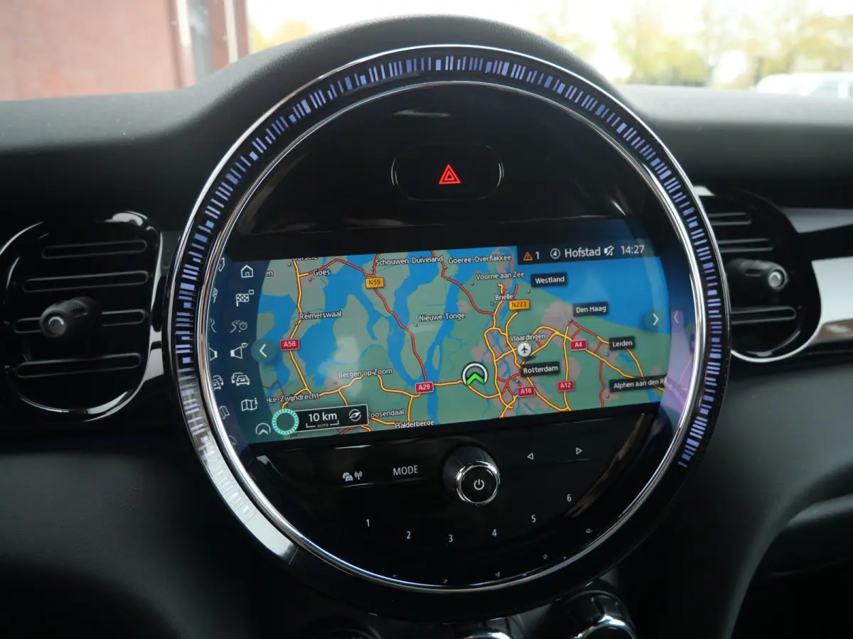 Business Edition 33 kWh Automaat Navigatie / LED / Apple Carplay / SOH 95,9%