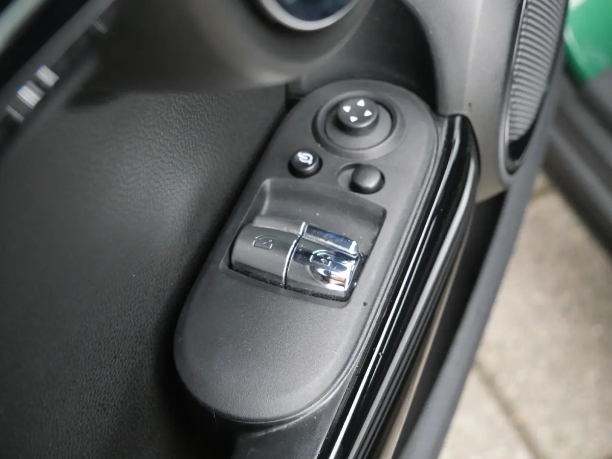 Business Edition 33 kWh Automaat Navigatie / LED / Apple Carplay / SOH 95,9%