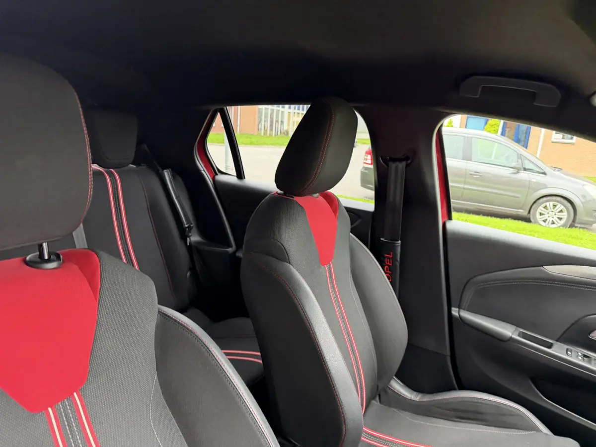 1.2 GS Line App Connect | Parkeersensor achter