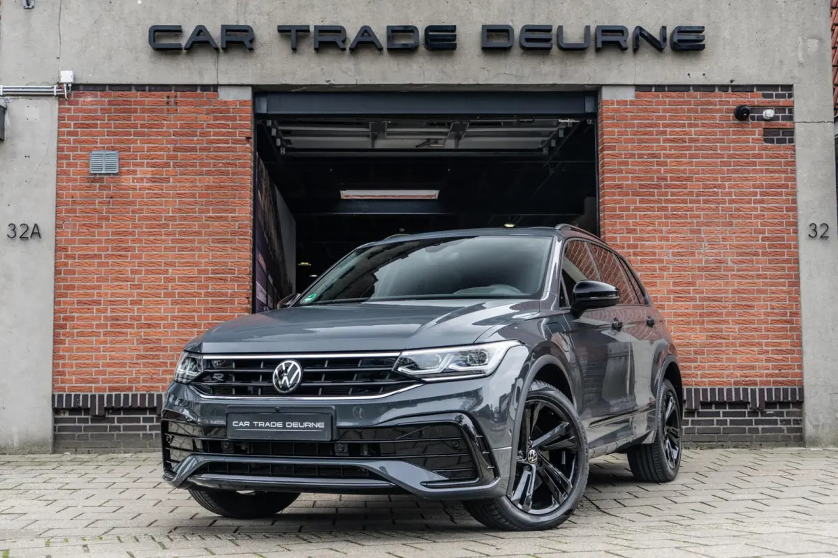 1.4 TSI eHybrid R-Line Pano / Trekhaak / 360