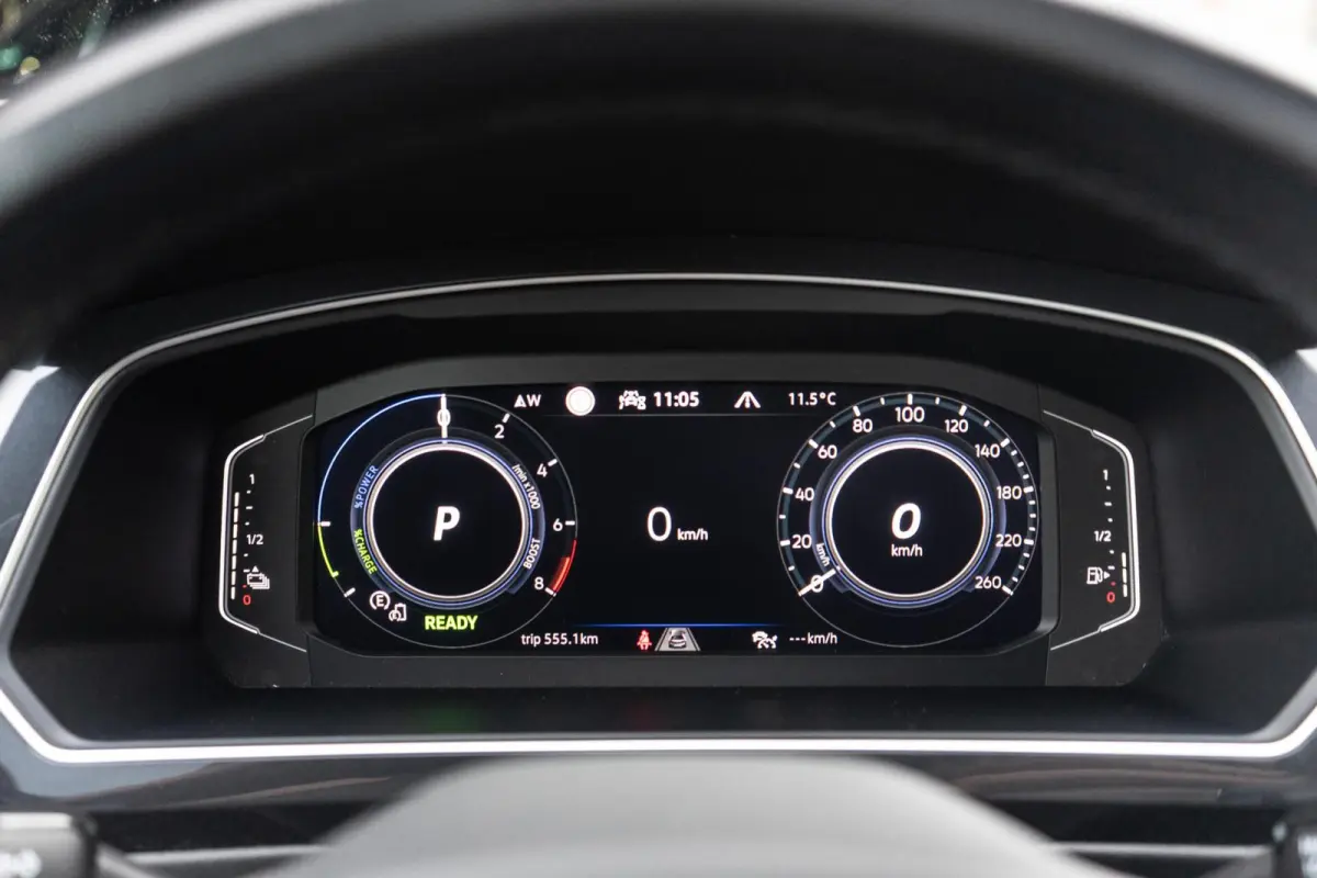 1.4 TSI eHybrid R-Line Pano / Trekhaak / 360