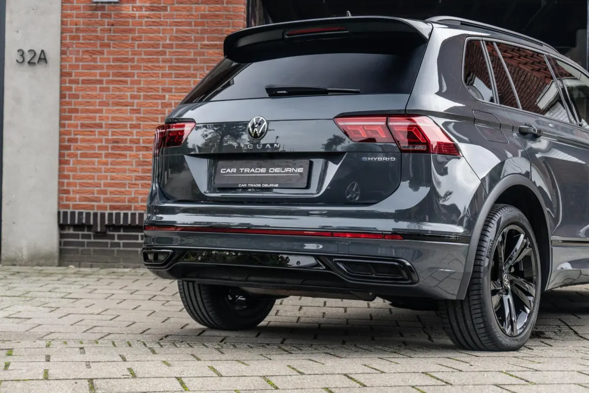 1.4 TSI eHybrid R-Line Pano / Trekhaak / 360