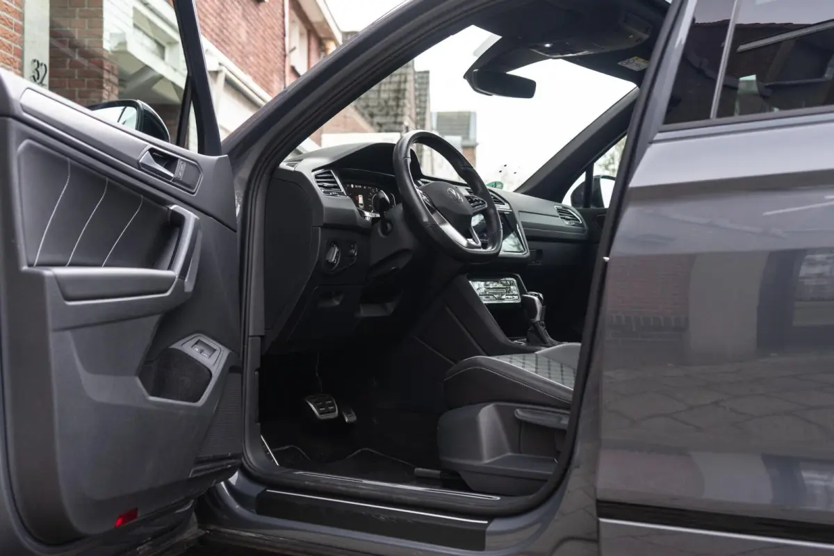 1.4 TSI eHybrid R-Line Pano / Trekhaak / 360