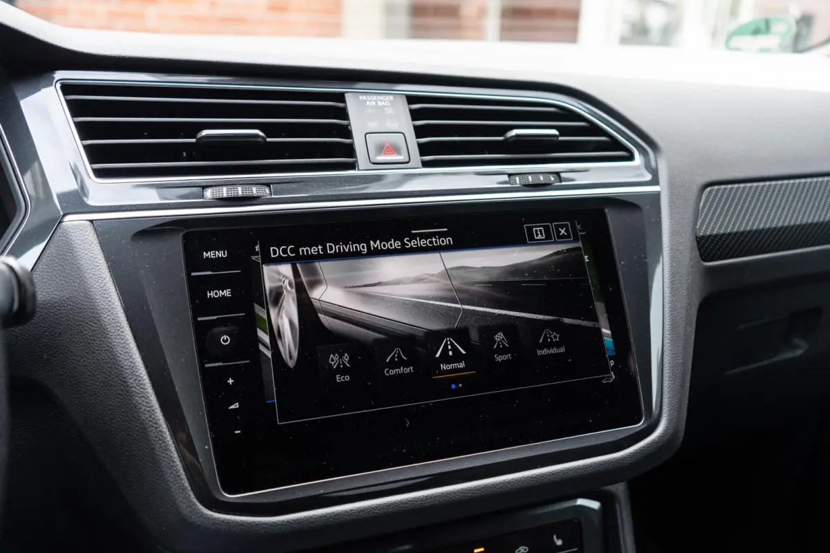 1.4 TSI eHybrid R-Line Pano / Trekhaak / 360