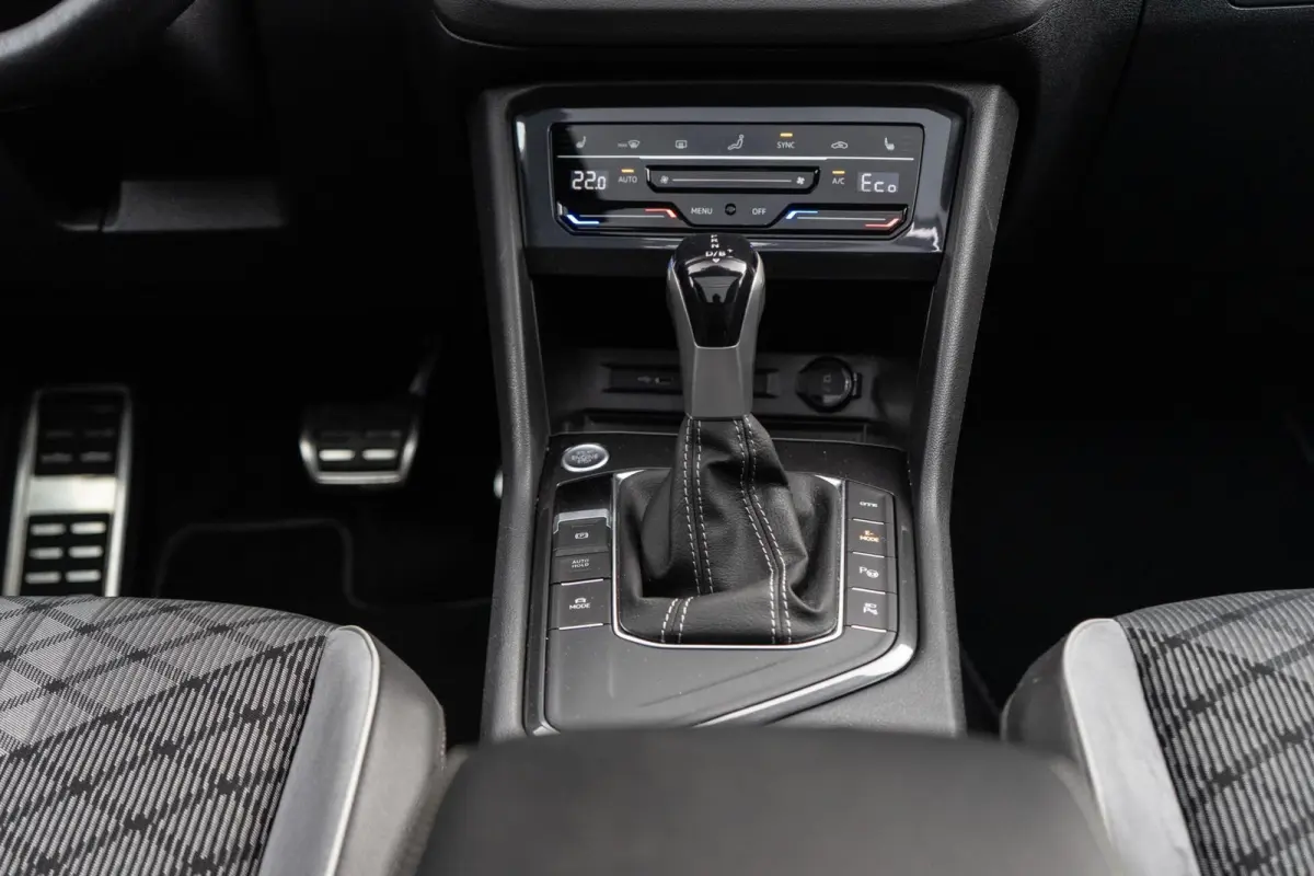 1.4 TSI eHybrid R-Line Pano / Trekhaak / 360