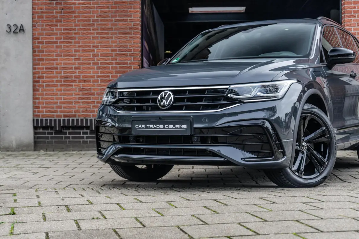 1.4 TSI eHybrid R-Line Pano / Trekhaak / 360