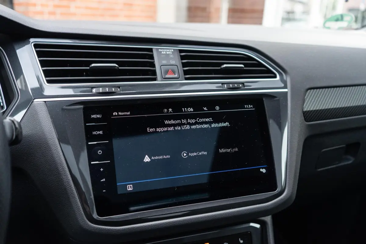 1.4 TSI eHybrid R-Line Pano / Trekhaak / 360