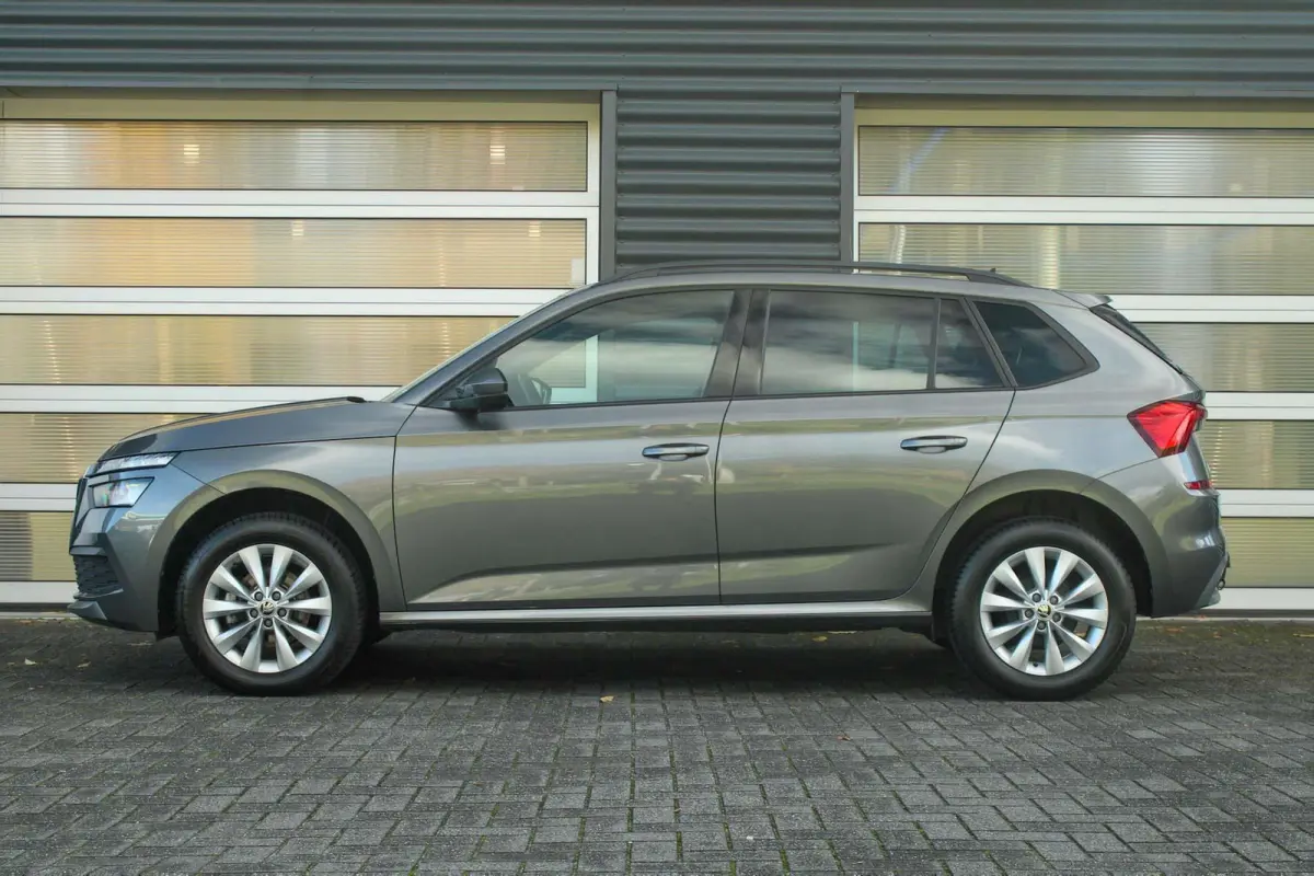 1.0 TSI 110pk Sport Business | Trekhaak Wegklapbaar | Cruise Control | Climate Control | All Season Banden | Parkeersensoren