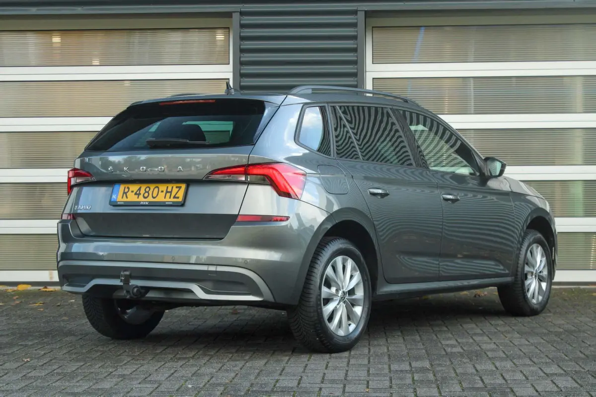 1.0 TSI 110pk Sport Business | Trekhaak Wegklapbaar | Cruise Control | Climate Control | All Season Banden | Parkeersensoren
