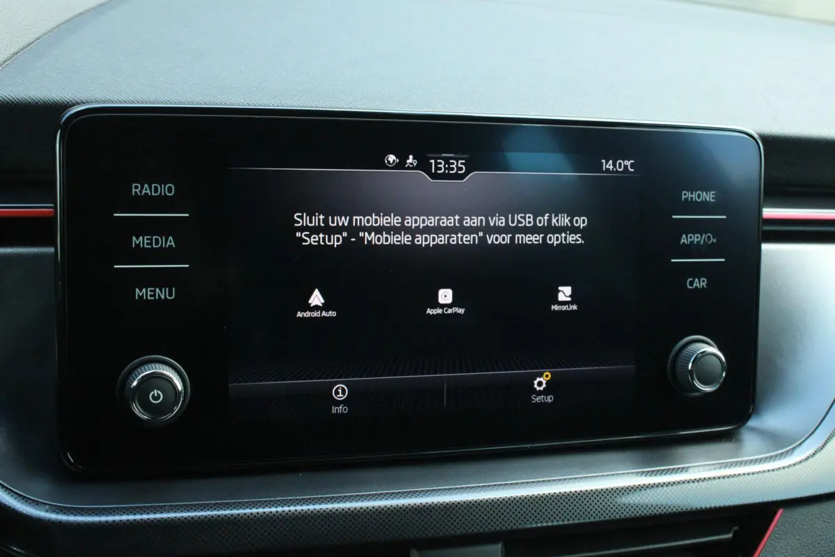 1.0 TSI 110pk Sport Business | Trekhaak Wegklapbaar | Cruise Control | Climate Control | All Season Banden | Parkeersensoren