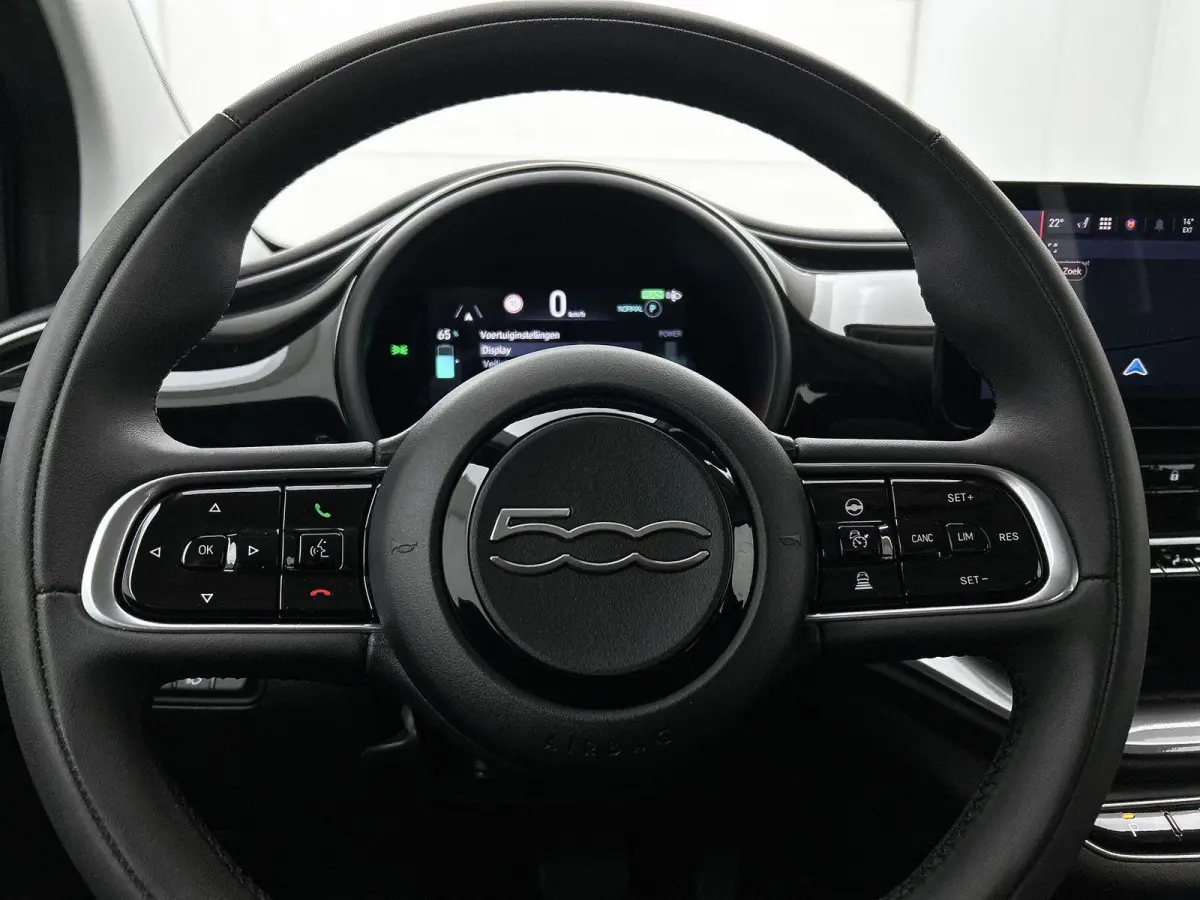 Passion 42 kWh | PDC V+A | Camera | Apple Carplay/Android Auto |