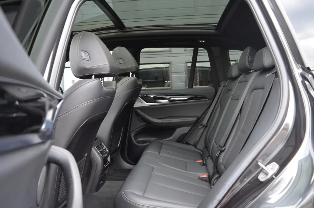 Executive 80 kWh | SOH 100% | M-PAKKET | PANO | ACC |