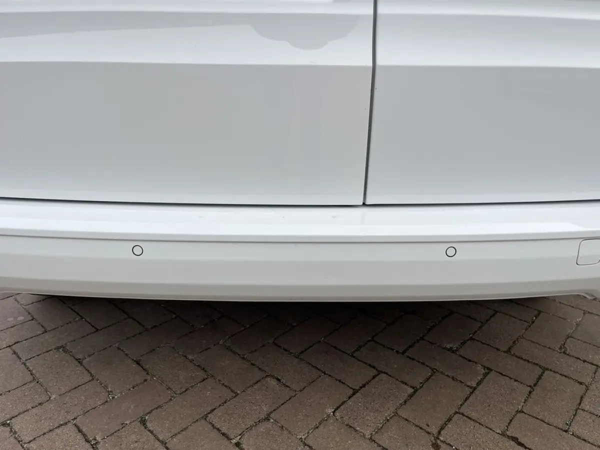 2.0 TDI 102pk Comfort Lease €253p/m, Airco, Navi, Carplay, PDC, 17 inch LMV