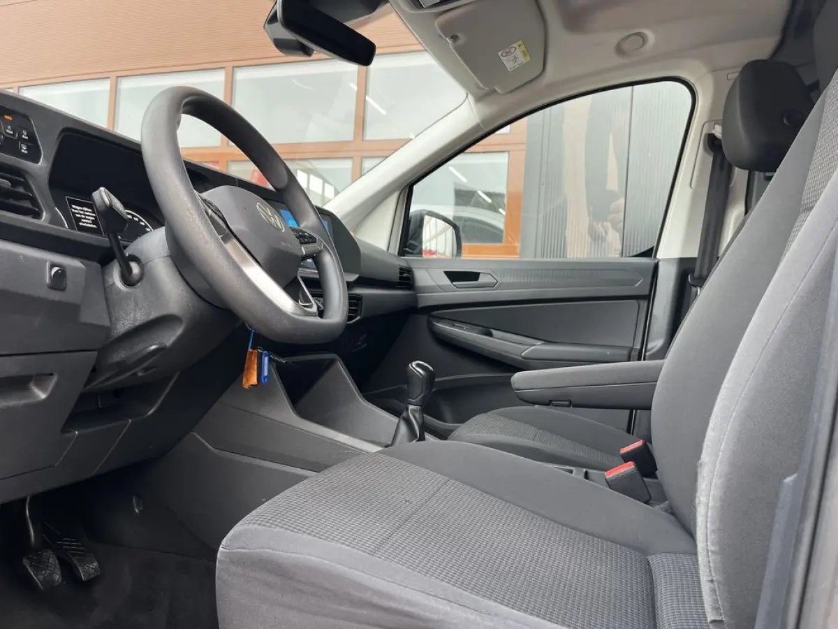 2.0 TDI 102pk Comfort Lease €253p/m, Airco, Navi, Carplay, PDC, 17 inch LMV