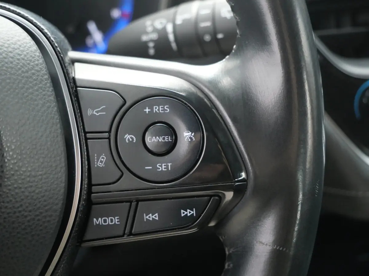1.8 Hybrid Comfort 122 Pk CVT Apple Carplay / Camera / Cruise control