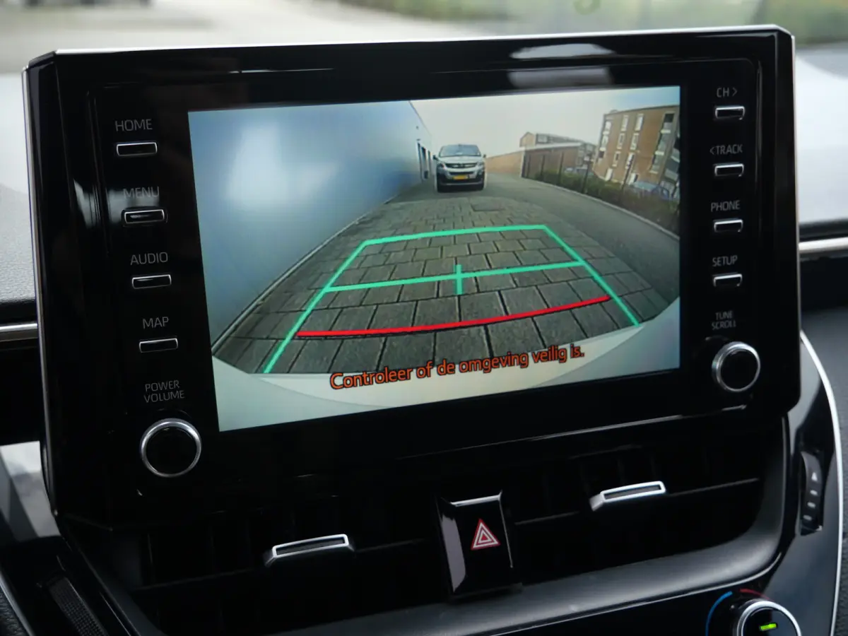 1.8 Hybrid Comfort 122 Pk CVT Apple Carplay / Camera / Cruise control