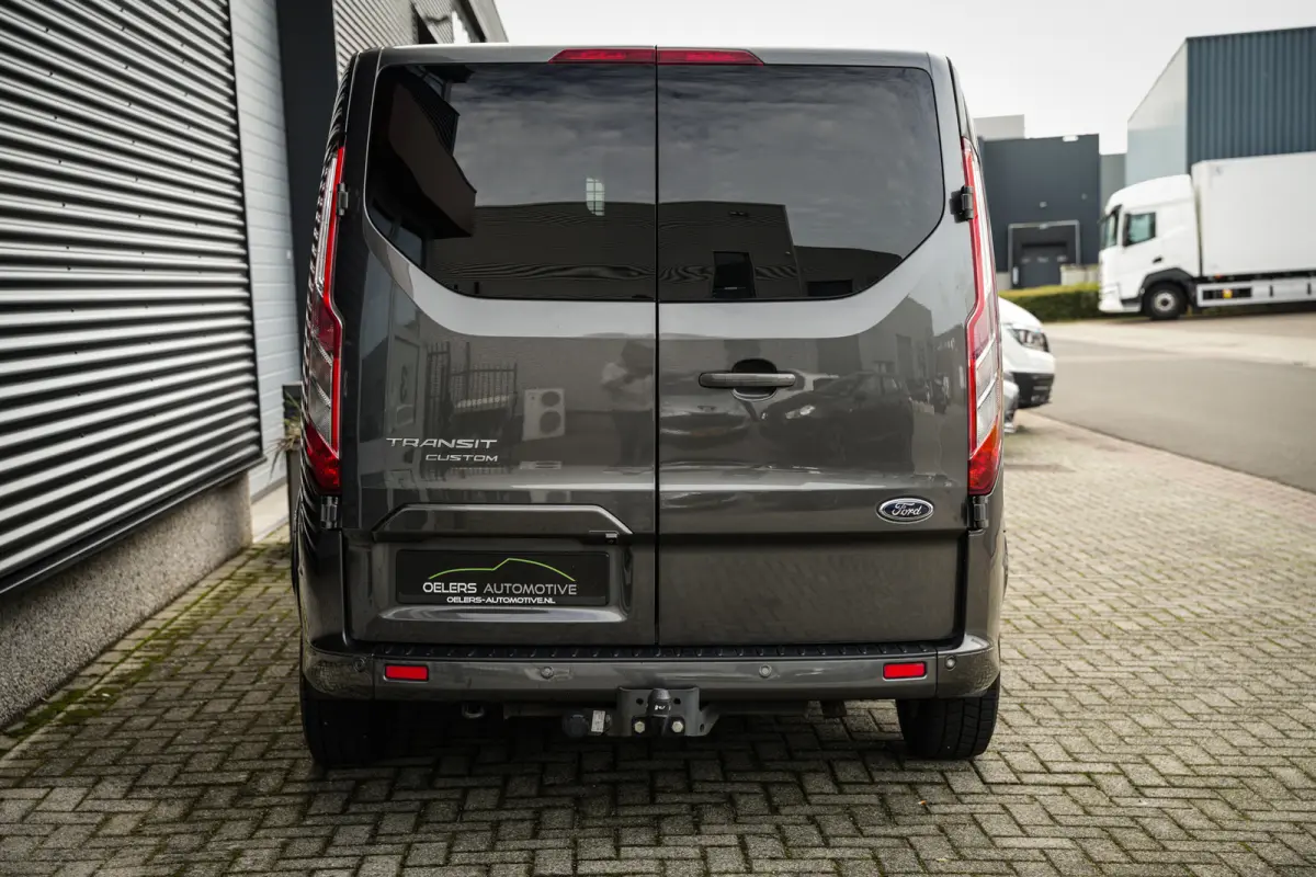 2.0 TDCI L1H1 Sport DC | Schuifdeur links | CarPlay | Camera | Trekhaak | ACC | Navi | Metallic |