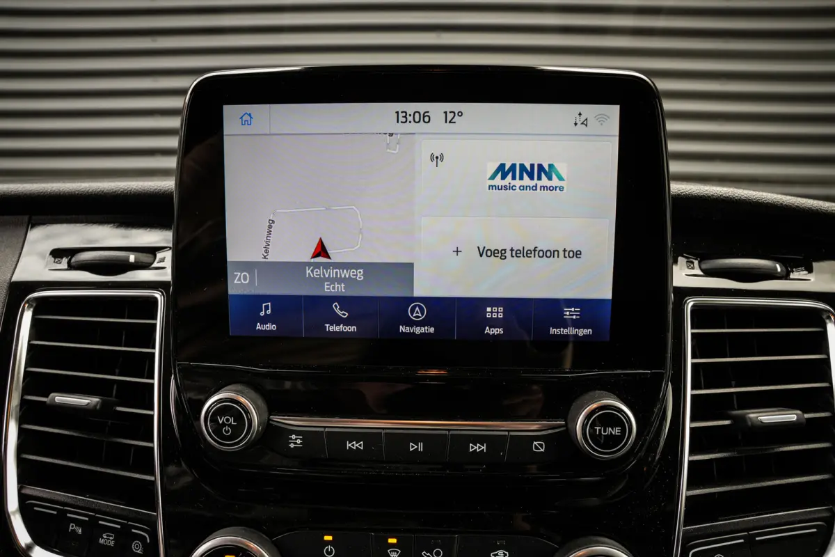 2.0 TDCI L1H1 Sport DC | Schuifdeur links | CarPlay | Camera | Trekhaak | ACC | Navi | Metallic |