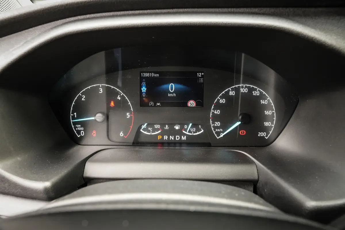 2.0 TDCI L1H1 Sport DC | Schuifdeur links | CarPlay | Camera | Trekhaak | ACC | Navi | Metallic |