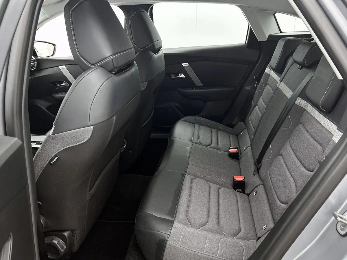 You 136pk 50 kWh Automaat ACCU 97% | Apple Carplay/Android Auto | Climate Control | Cruise Control | Camera | FASE 3 | 16"LMV | Parkeersensoren | Warmtepomp |