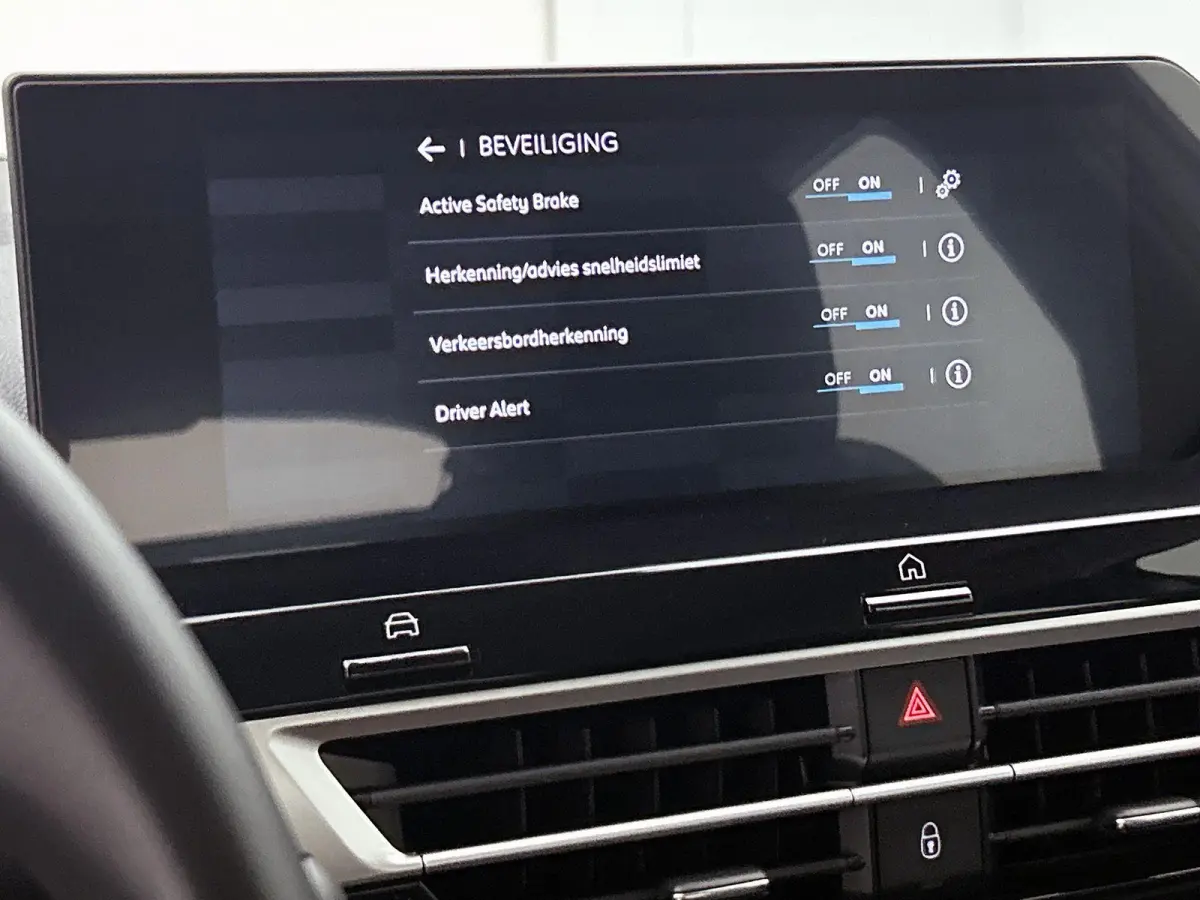 You 136pk 50 kWh Automaat ACCU 97% | Apple Carplay/Android Auto | Climate Control | Cruise Control | Camera | FASE 3 | 16"LMV | Parkeersensoren | Warmtepomp |