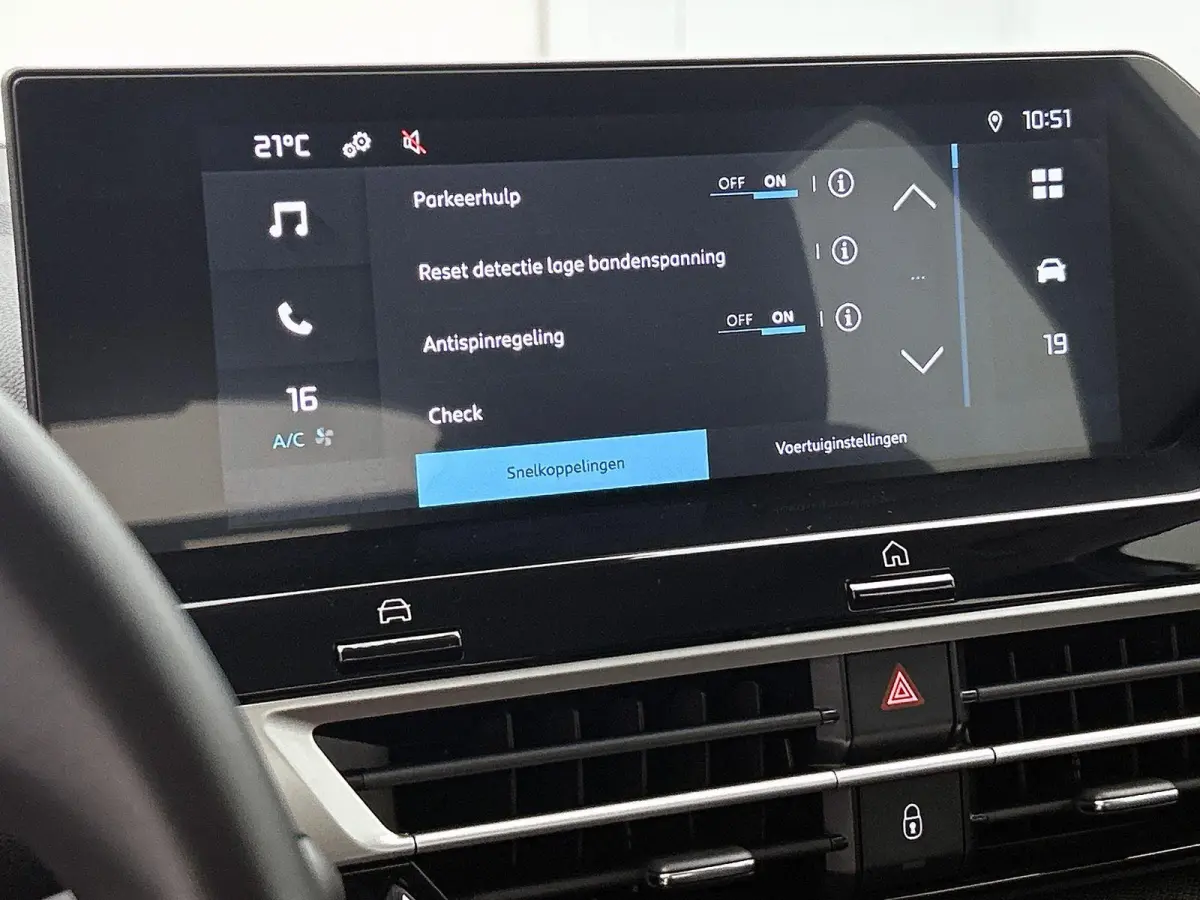 You 136pk 50 kWh Automaat ACCU 97% | Apple Carplay/Android Auto | Climate Control | Cruise Control | Camera | FASE 3 | 16"LMV | Parkeersensoren | Warmtepomp |