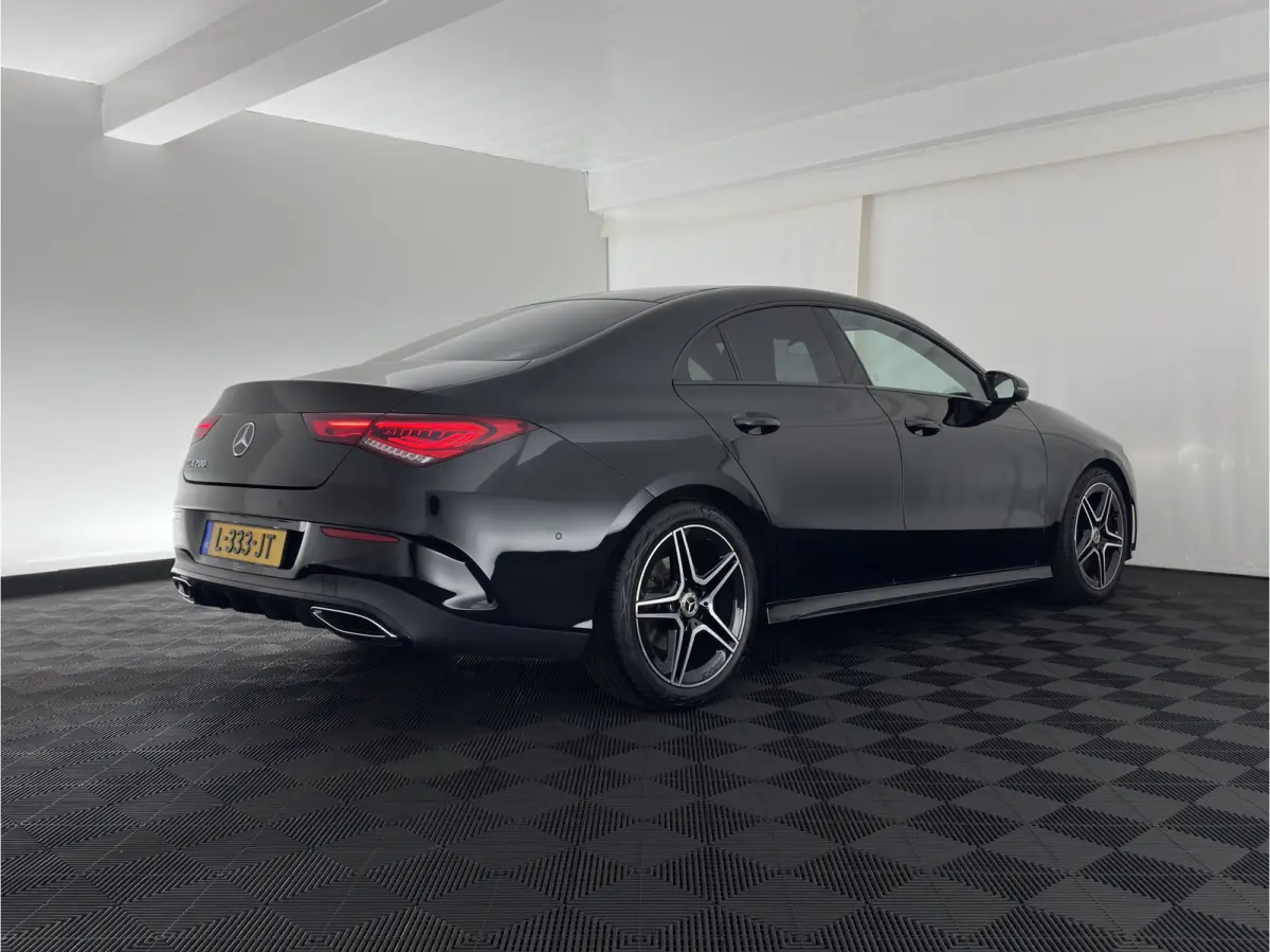 200 Business Solution AMG (INCL.BTW) Aut. *LEATHER-MICROFIBRE | FULL-LED | HEATED-SPORTSEATS | AMBIENT-LIGHT | DIGI-COCKPIT | DAB+ | NAVI-FULLMAP | CAMERA | PRIVACYGLASS | SHIFTPADDLES | 18'